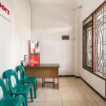 Reddoorz Near Widya Mandala University Surabaya Ngoại thất bức ảnh