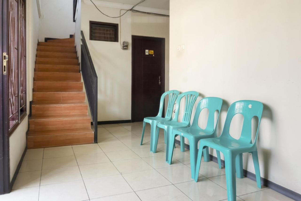 Reddoorz Near Widya Mandala University Surabaya Ngoại thất bức ảnh