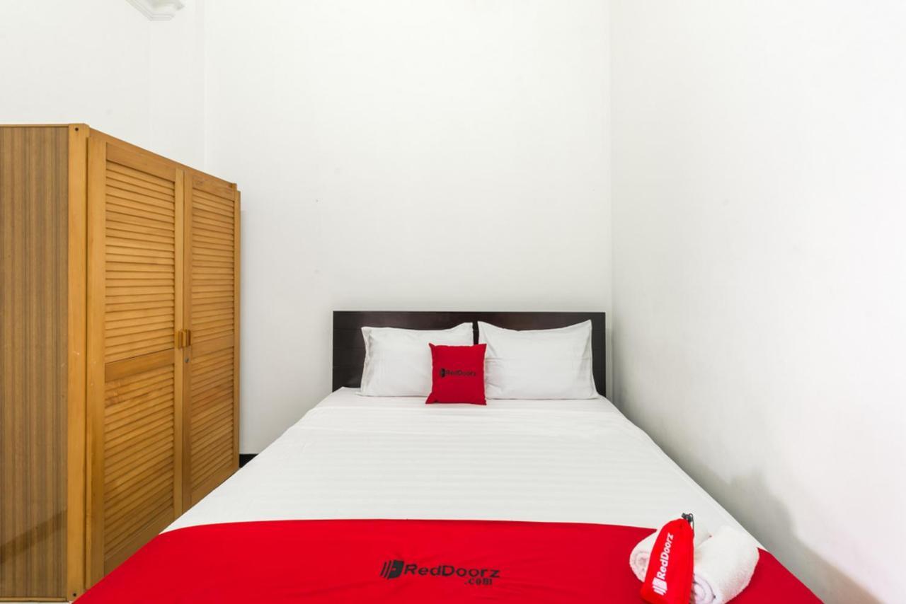 Reddoorz Near Widya Mandala University Surabaya Ngoại thất bức ảnh
