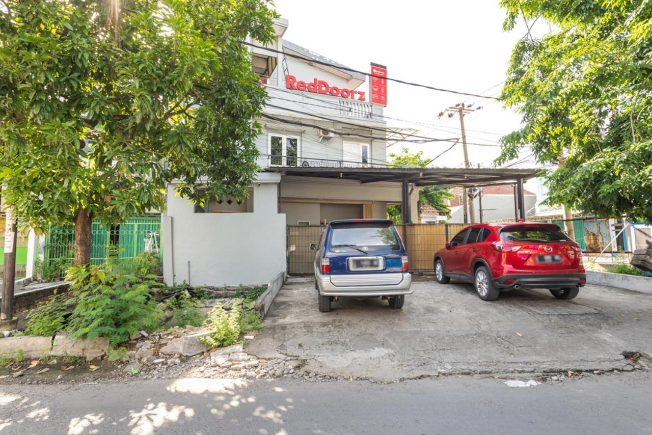 Reddoorz Near Widya Mandala University Surabaya Ngoại thất bức ảnh